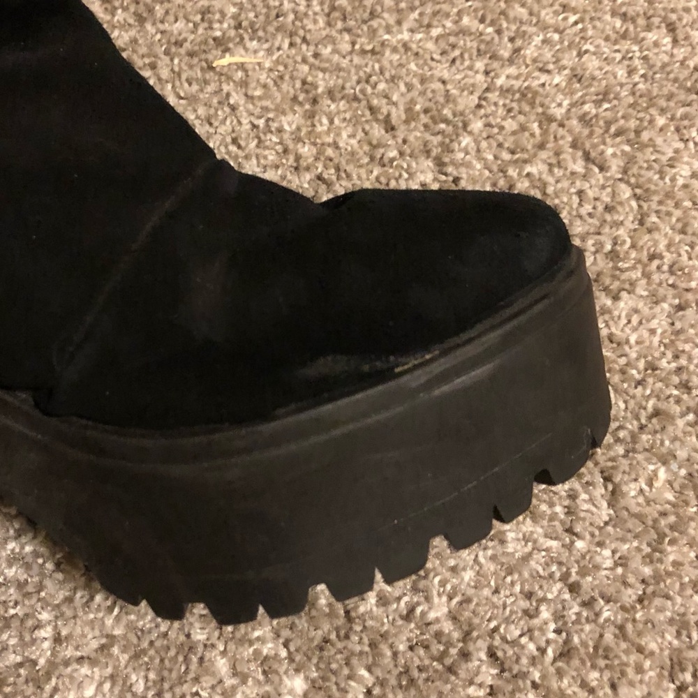 TOPSHOP Platform Lug Sole Booties - Picture 9 of 10